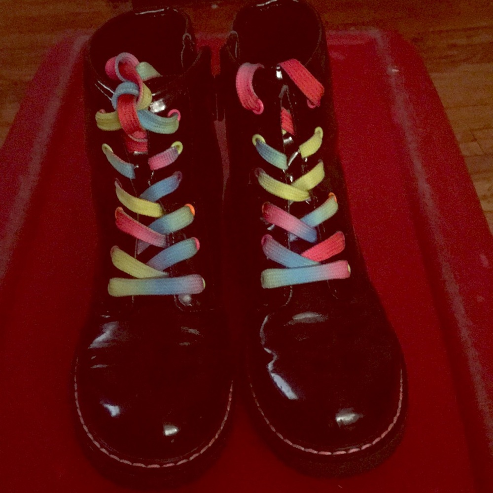 Children’s Place Boots size 2